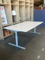 Gispen TM – Adjustable desk with crank and cable management – 200x120xH62-86 cm, ST04323 - Image 8