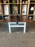 Ahrend – Adjustable duo-desk with crank, Ergotron monitor arm, acoustic panel ( NEW FABRIC), cable management and power socket – 160x80xH62-86 cm, ST04332