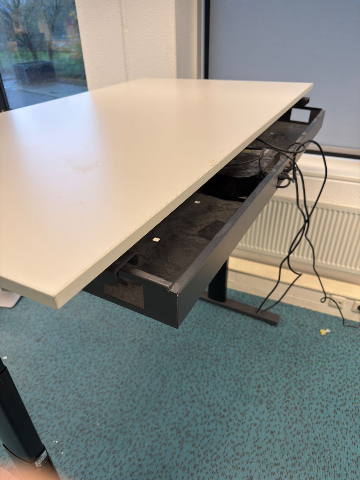 Drentea - Electric sit-stand desk with cable management – 120/140/160/180x80xH62-128 cm, ST04427 - Image 5