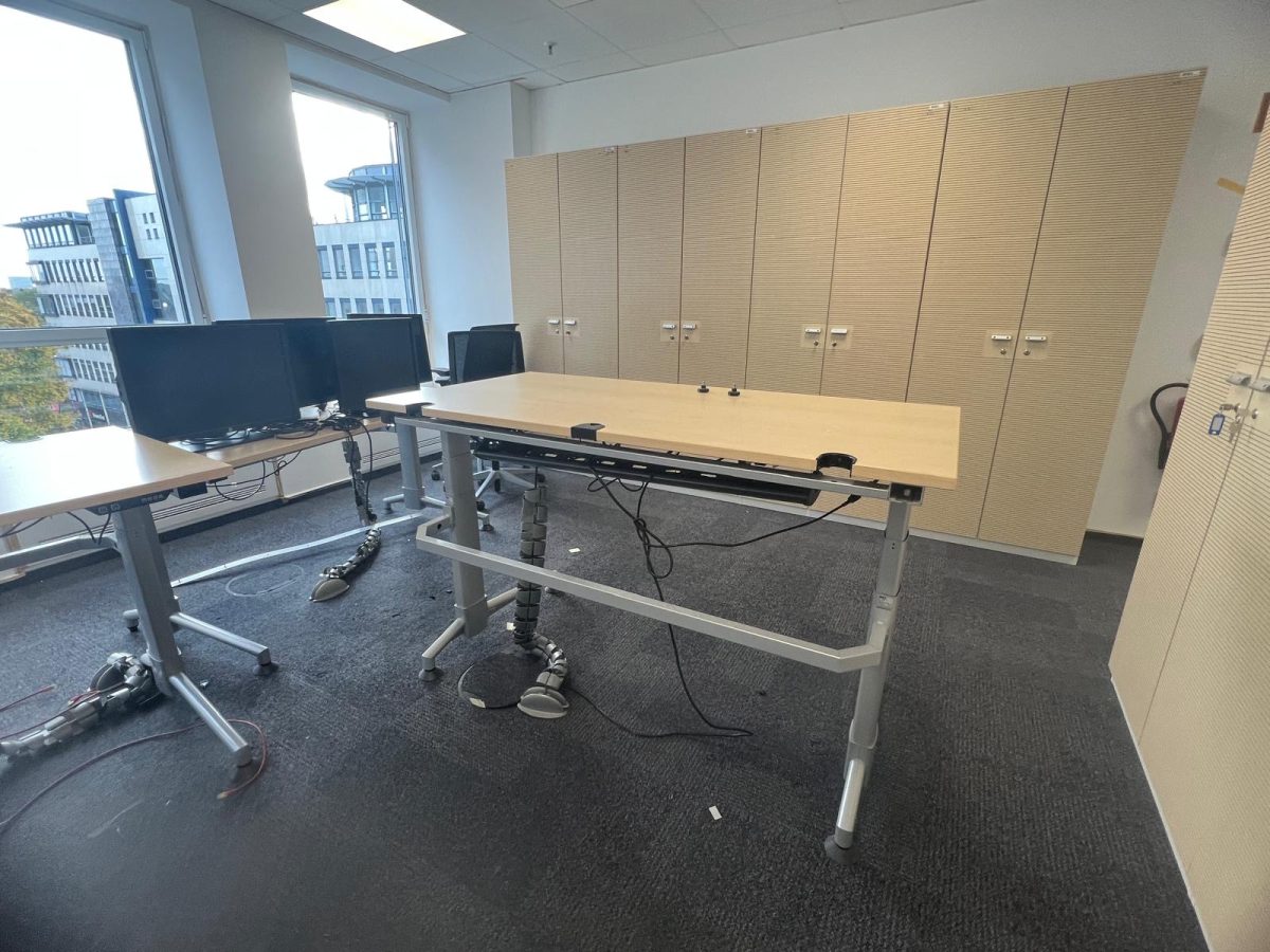 Electric sit-stand desk with cable management and display with memory – 160x80x72-138 cm, ST04419 - Image 4