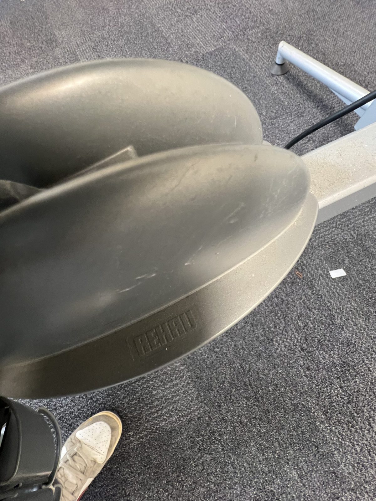 Electric sit-stand desk with cable management and display with memory – 160x80x72-138 cm, ST04419 - Image 4