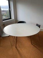 Arper - Round table – diameter 160xH75 cm, ST04414