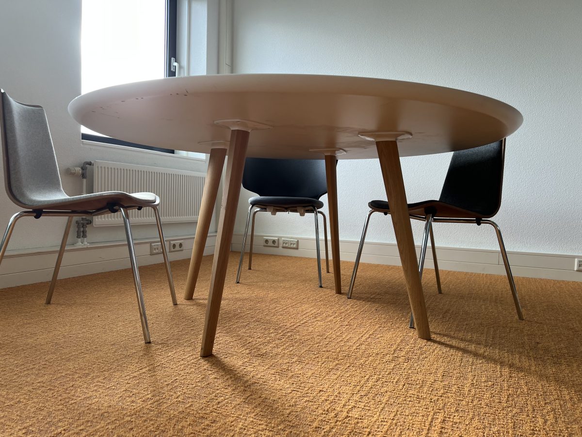 Arper - Round table – diameter 160xH75 cm, ST04414 - Image 5