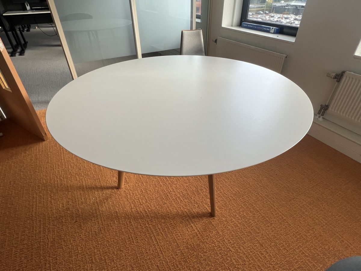 Arper - Round table – diameter 160xH75 cm, ST04413 - Image 3
