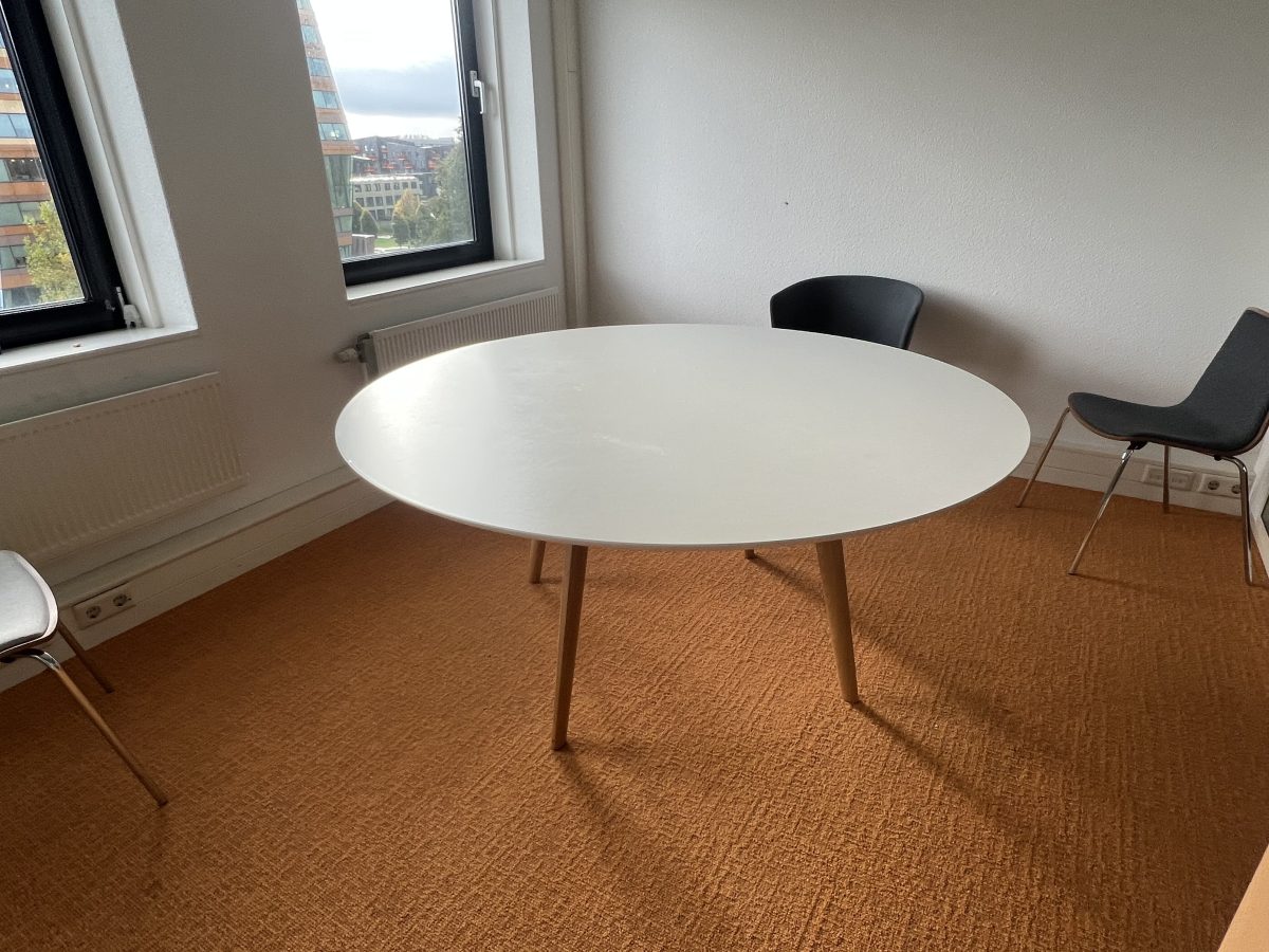 Arper - Round table – diameter 160xH75 cm, ST04414 - Image 3