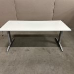 Adjustable desk refurbished with crank and cable management ( the top is NEW ) – 1800x80xH62-86 cm, ST04062