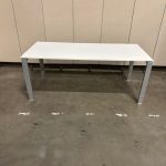 Adjustable desk with screw and cable management – 160x80xH62-84 cm, ST03111