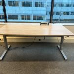 Electric sit-stand desk with power socket – 180x90xH65-115 cm, ST04461