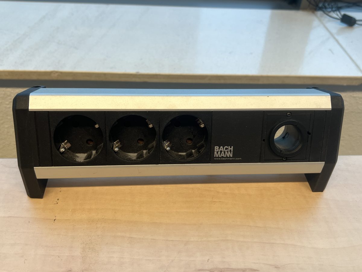 Electric sit-stand desk with power socket – 180x90xH65-115 cm, ST04461 - Image 6