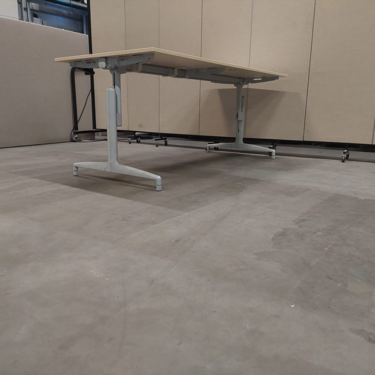 Lensvelt – Adjustable desk with crank – 180x80xH62-92 cm, ST04031 - Image 7