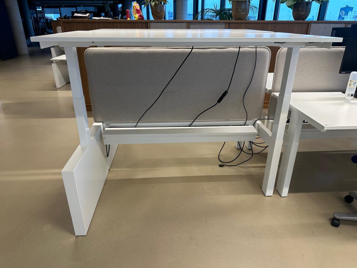 Voortman – Electric sit-stand duo-desk with cable management , power socket and divider – 160x80xH65-130 cm, ST04450 - Image 16