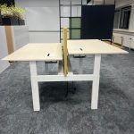 Drentea – Adjustable duo-desk with crank, cable management, power socket and divider ( yellow ) – 160x80xH65-89 cm, ST04437