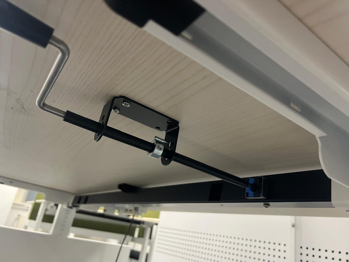 Drentea - Adjustable desk with crank, power socket and cable management – 160x80xH65-89 cm, ST04440 - Image 12