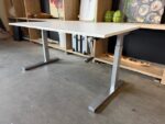 Sedus - Adjustable desk with crank and cable management – 160x80xH70-89 cm, ST04604 - Image 4