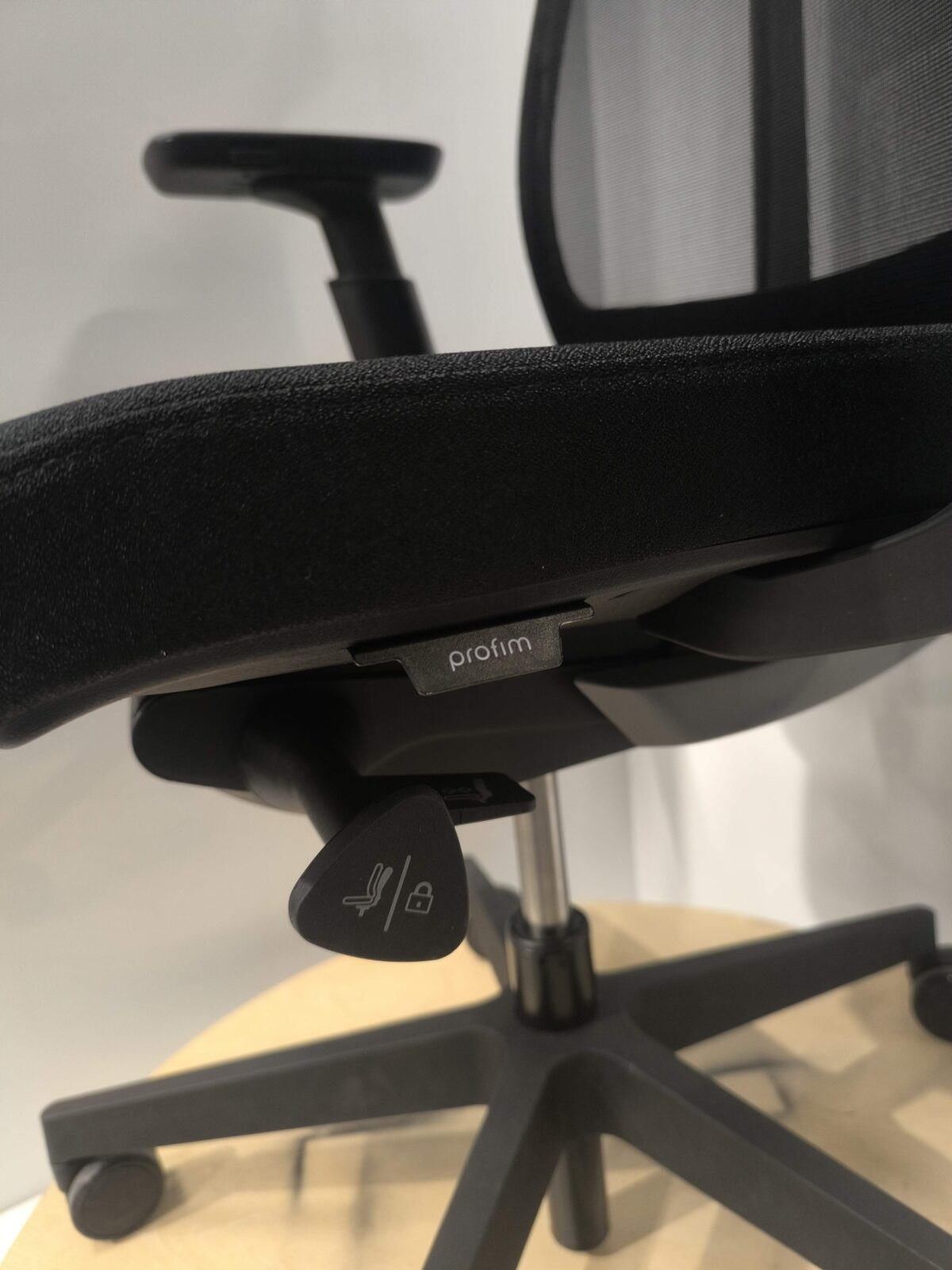 Profim Xenon Net – Ergonomic chair, ST04578 - Image 11