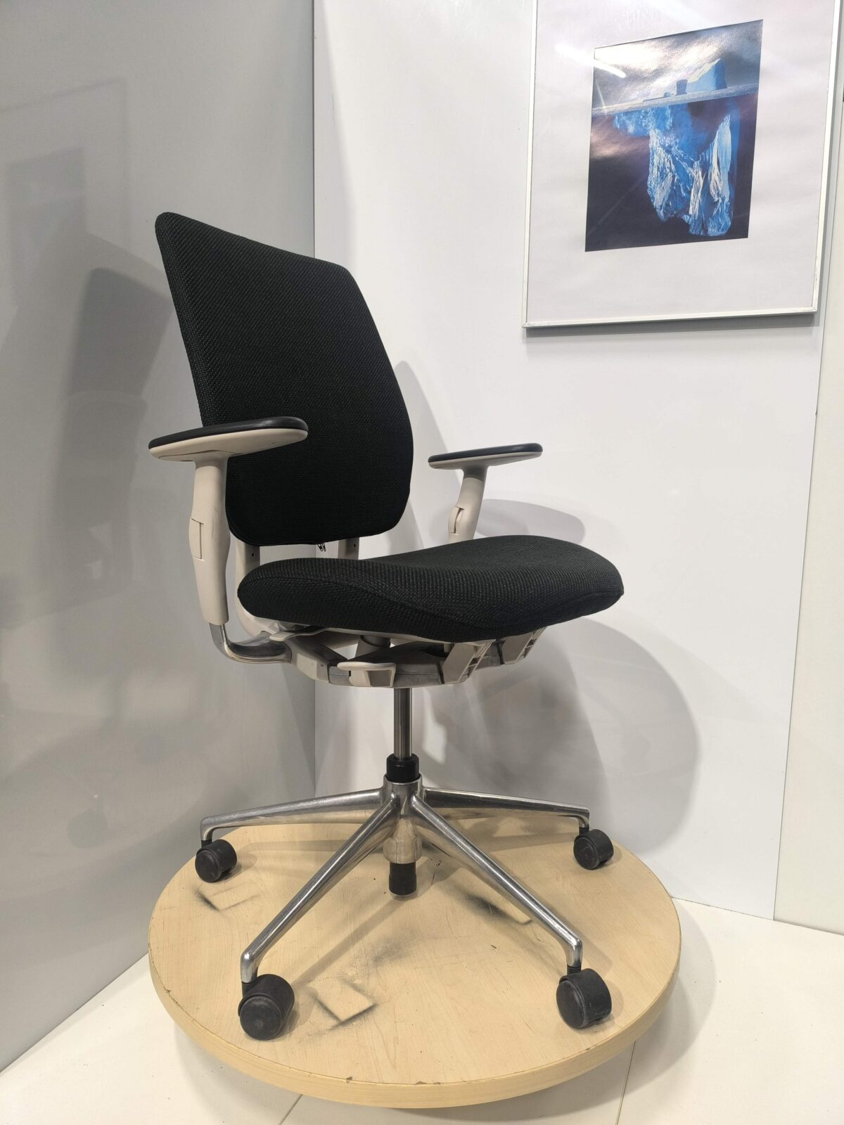 Vitra Oson – Ergonomic chair, ST04580 - Image 2