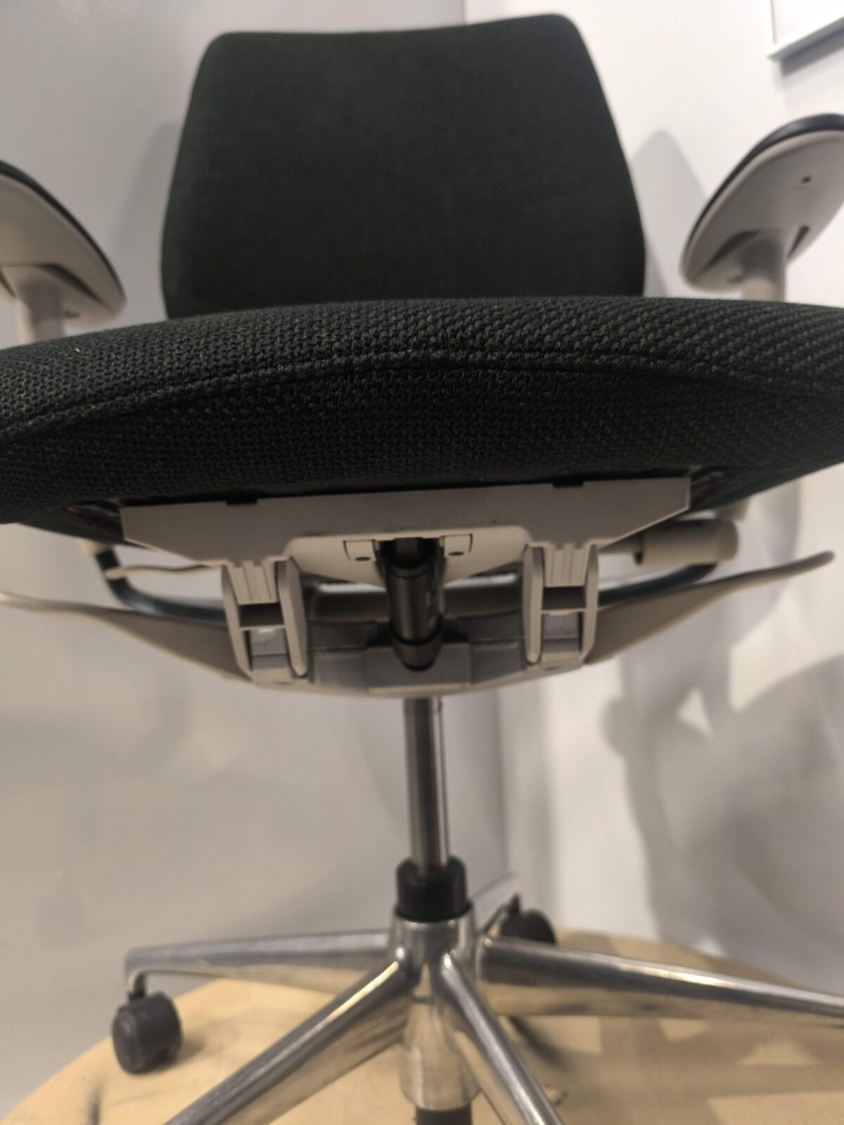 Vitra Oson – Ergonomic chair, ST04580 - Image 8