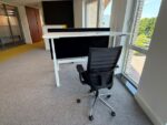 SET - Electric sit-stand duo-desk – 160x80xH64-129 cm with cable management, divider ( black ) and 2x Euroseats Curv Deluxe Ergonomic chair , ST04715 - Image 13