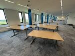 Kinnarps – Electric sit-sit desk with cable management – 160x80xH62-85 cm, ST04679 - Image 3