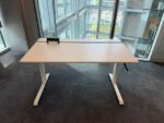 Sedus - Adjustable desk with crank, cable management and BachMann power socket – 140x80xH62-86 cm, ST04689