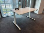 Sedus - Adjustable desk with crank, cable management and BachMann power socket – 140x80xH62-86 cm, ST04689 - Image 3