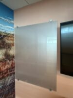 Whiteboard out of glass – 95xH120 cm, ST04733 - Image 2