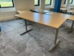 Kinnarps – Electric sit-sit desk with cable management – 160x80xH62-85 cm, ST04679 - Image 8