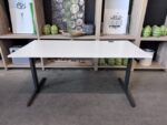 Ahrend - Adjustable desk with crank + cable tray + wireless charger - 160x80xH62-88.5 cm, ST04869