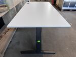 Ahrend - Adjustable desk with crank + cable tray + wireless charger - 160x80xH62-88.5 cm, ST04869 - Image 7